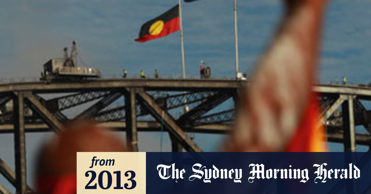 Aboriginal flag raised on Harbour Bridge
